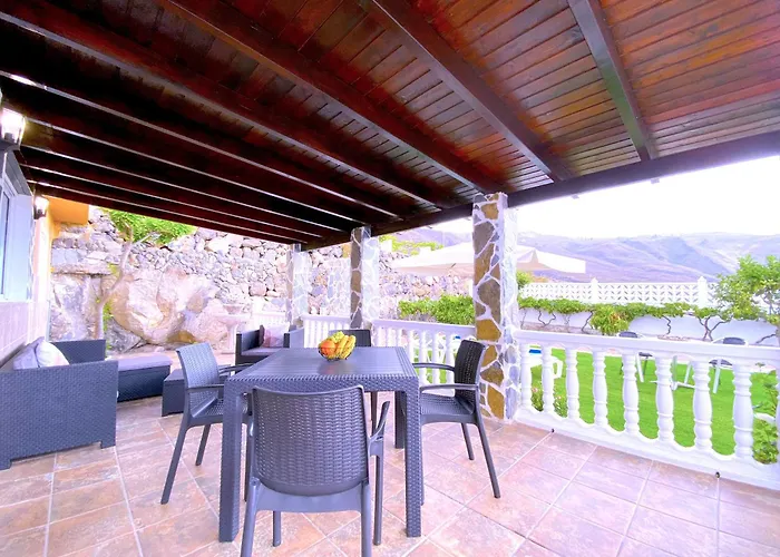 Tropicalidays Mountain Scape *